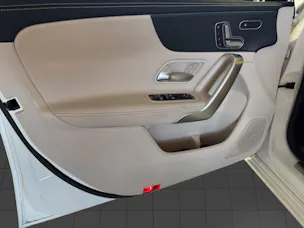 MERCEDES-BENZ A 250 Progressive