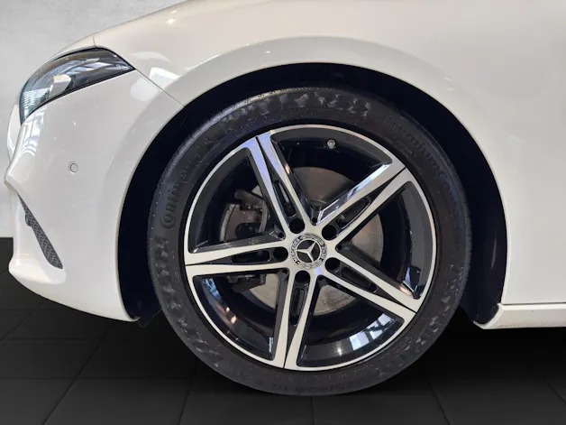 MERCEDES-BENZ A 250 Progressive