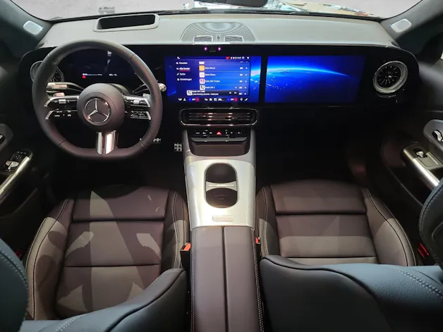 MERCEDES-BENZ CLA 220 AMG Line 4M C178