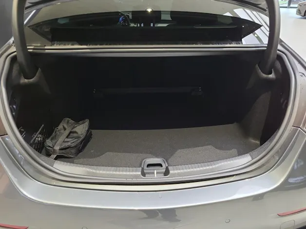 MERCEDES-BENZ C 300 AMG Line 4matic