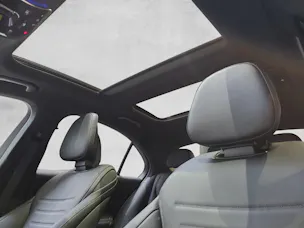 MERCEDES-BENZ C 300 AMG Line 4matic