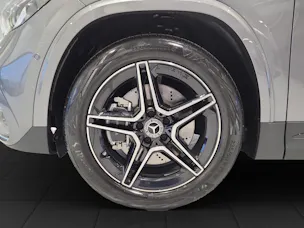 MERCEDES-BENZ GLA 250 4matic AMG Line