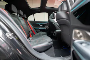 MERCEDES-BENZ E 53 Hybrid AMG 4matic+ / Beleuchteter Kühlergrill / Panorama / Burmester
