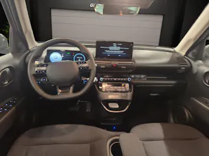 HYUNDAI Inster 49kWh Amplia
