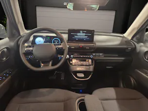 HYUNDAI Inster 49kWh Amplia