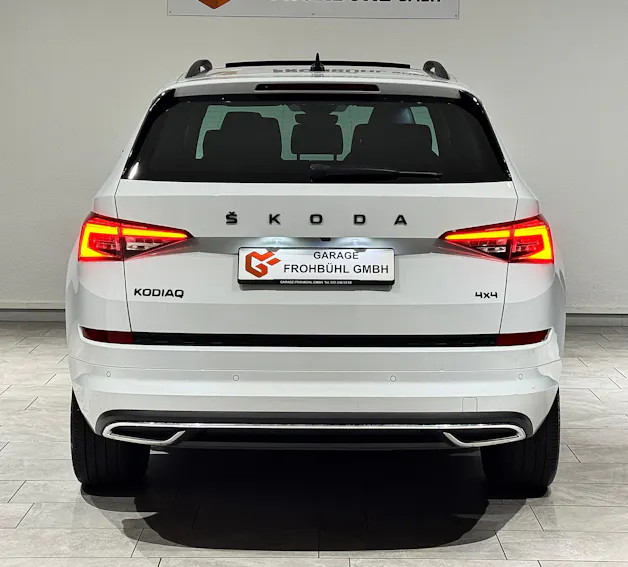 SKODA Kodiaq 2.0 TSI 4x4 Sport Line | CH | 7Plätzer |