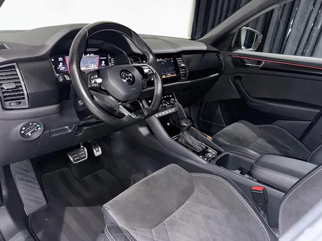 SKODA Kodiaq 2.0 TSI 4x4 Sport Line | CH | 7Plätzer |