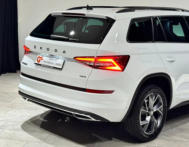 SKODA Kodiaq 2.0 TSI 4x4 Sport Line | CH | 7Plätzer |