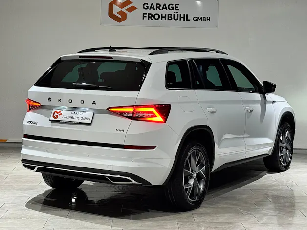 SKODA Kodiaq 2.0 TSI 4x4 Sport Line | CH | 7Plätzer |