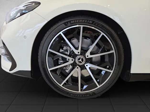 MERCEDES-BENZ CLA 220 AMG Line 4matic
