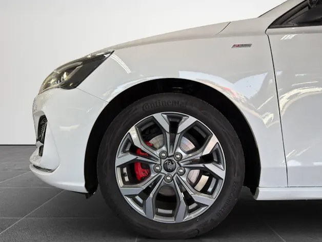 FORD Focus 1.0i EcoB Hybrid 155 ST-Line X