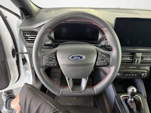 FORD Focus 1.0i EcoB Hybrid 155 ST-Line X