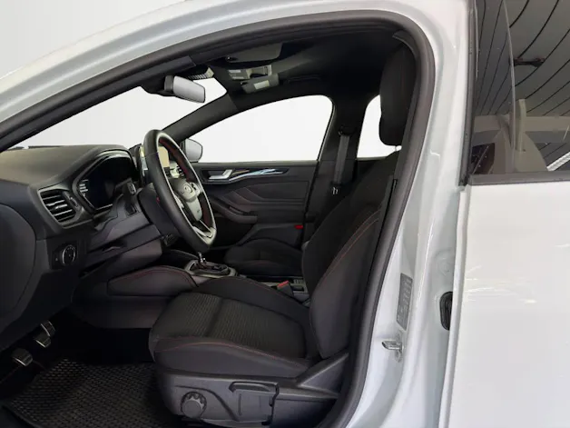 FORD Focus 1.0i EcoB Hybrid 155 ST-Line X