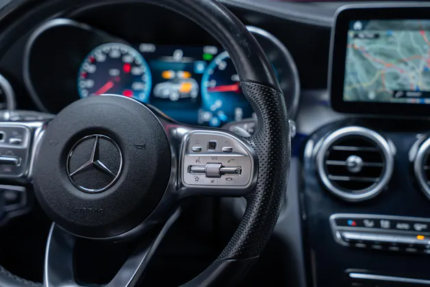 MERCEDES-BENZ GLC 220 d AMG Line 4m / CH-Fahrzeug / Rückfahrkamera / el.Sitze