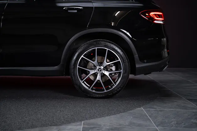 MERCEDES-BENZ GLC 220 d AMG Line 4m / CH-Fahrzeug / Rückfahrkamera / el.Sitze