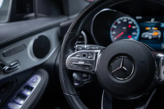 MERCEDES-BENZ GLC 220 d AMG Line 4m / CH-Fahrzeug / Rückfahrkamera / el.Sitze