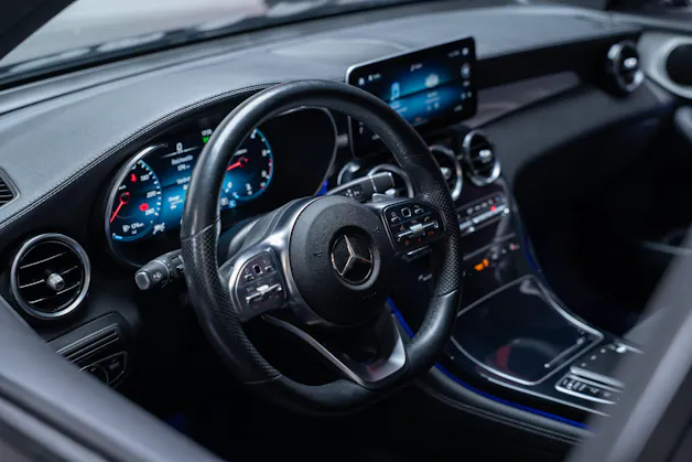 MERCEDES-BENZ GLC 220 d AMG Line 4m / CH-Fahrzeug / Rückfahrkamera / el.Sitze