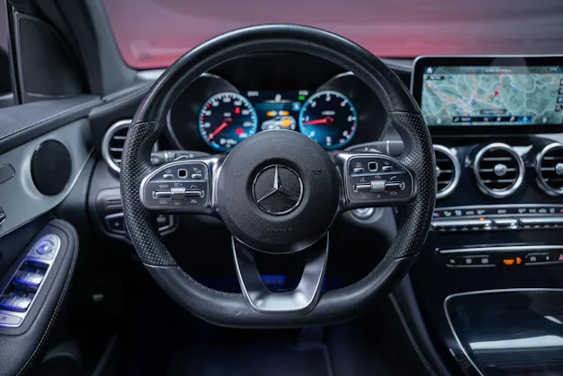 MERCEDES-BENZ GLC 220 d AMG Line 4m / CH-Fahrzeug / Rückfahrkamera / el.Sitze