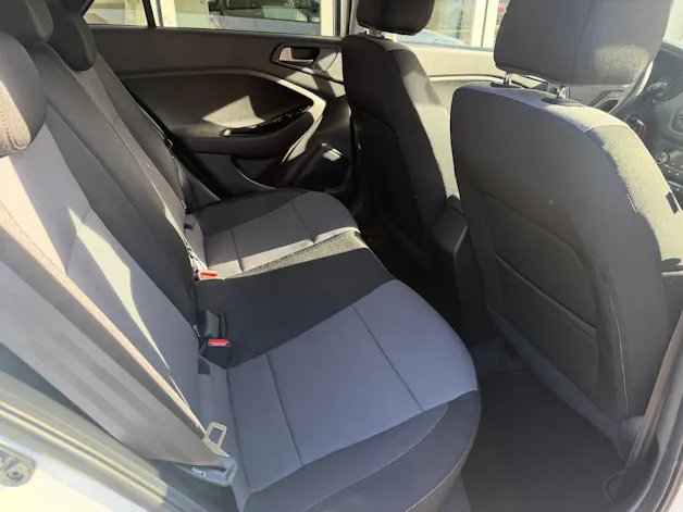 HYUNDAI i20 1.0 T-GDi Amplia