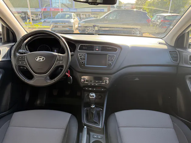 HYUNDAI i20 1.0 T-GDi Amplia