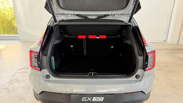 VOLVO EX 30 P8 Ultra XCENTRIC Black E