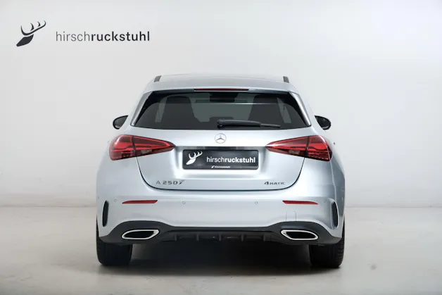MERCEDES-BENZ A 250 AMG Line 4m W177