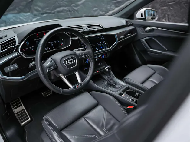 AUDI Q3 Sportback 40 TDI S line quattro S-tronic *Assistenten*Sonos*Memory*