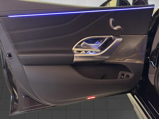 MERCEDES-BENZ C 400 4M EQ W520
