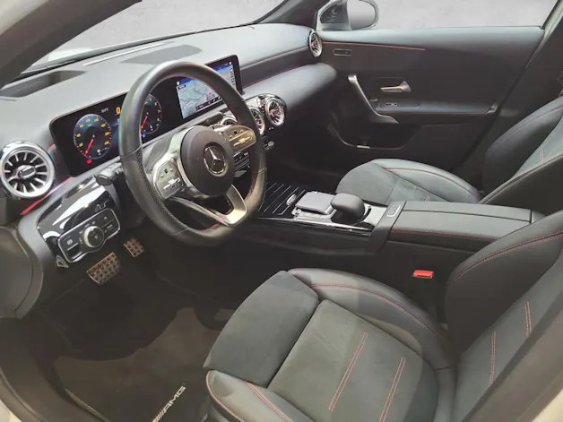 MERCEDES-BENZ A 250 AMG Line 4m