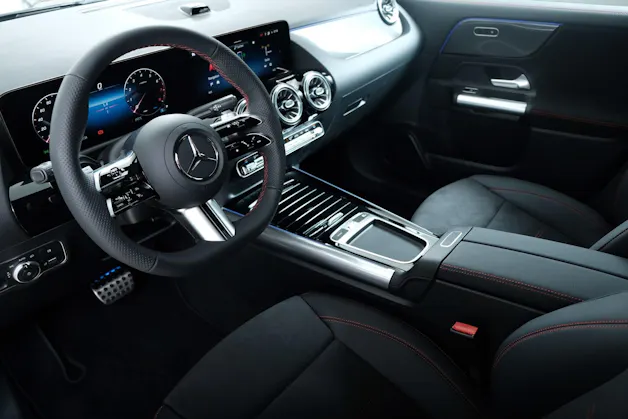 MERCEDES-BENZ GLA-Klasse H247 GLA 200 Night Star AMG Line