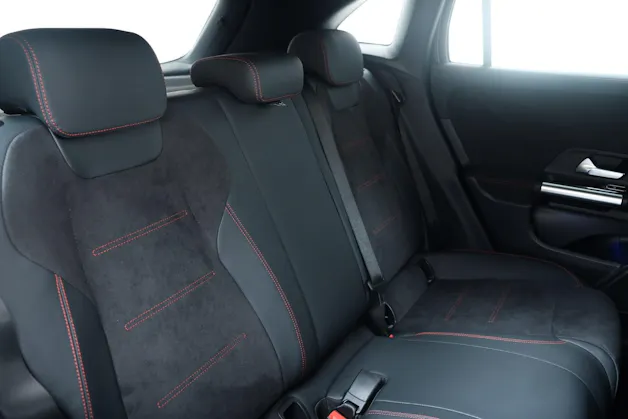 MERCEDES-BENZ GLA-Klasse H247 GLA 200 Night Star AMG Line