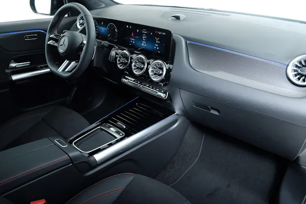 MERCEDES-BENZ GLA-Klasse H247 GLA 200 Night Star AMG Line