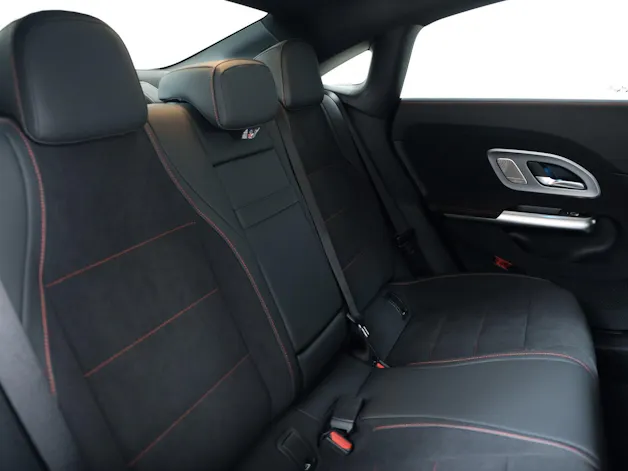 MERCEDES-BENZ CLA 350 AMG Line 4Matic C174