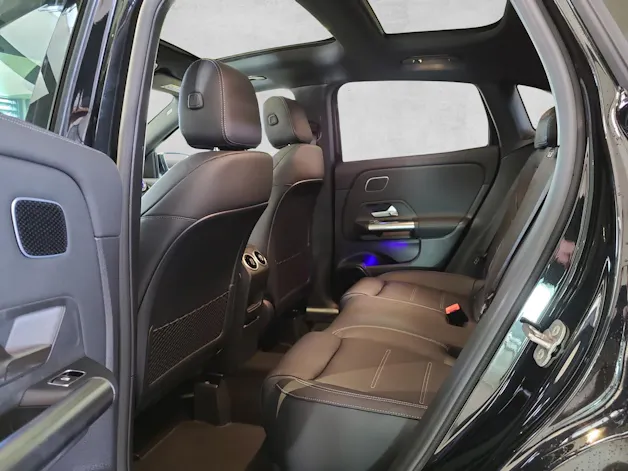 MERCEDES-BENZ GLA 250 Swiss Star AMG 4M H247