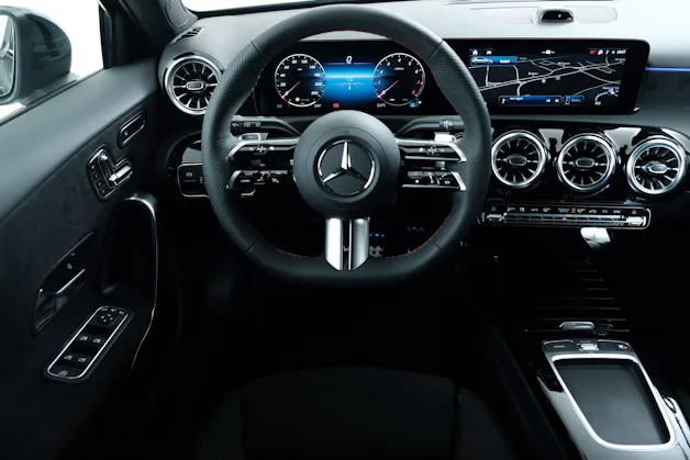 MERCEDES-BENZ A 200 Night Star AMG Line W177