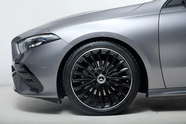 MERCEDES-BENZ A 200 Night Star AMG Line W177