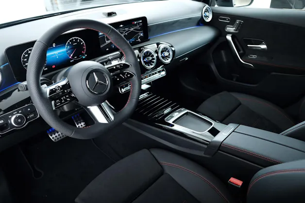 MERCEDES-BENZ A 200 Night Star AMG Line W177