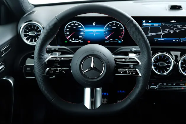 MERCEDES-BENZ A 200 Night Star AMG Line W177