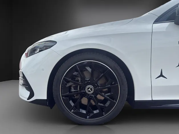 MERCEDES-BENZ CLA 220