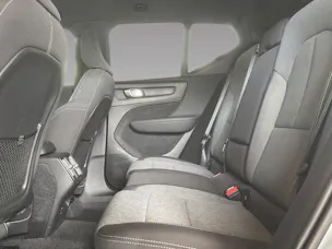 VOLVO XC40 B3 Benzin Mild Hybrid Plus Dark DCT