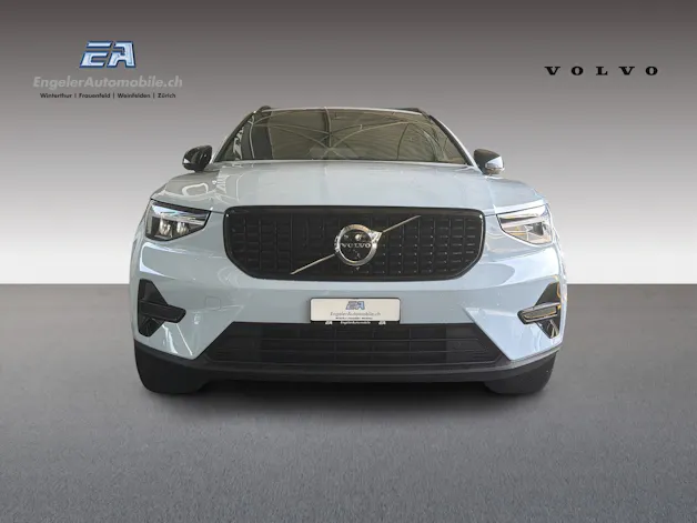 VOLVO XC40 B3 Benzin Mild Hybrid Plus Dark DCT