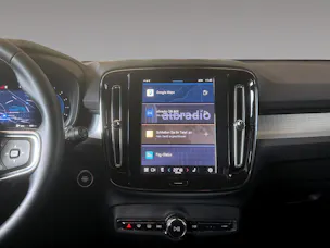VOLVO XC40 B3 Benzin Mild Hybrid Plus Dark DCT