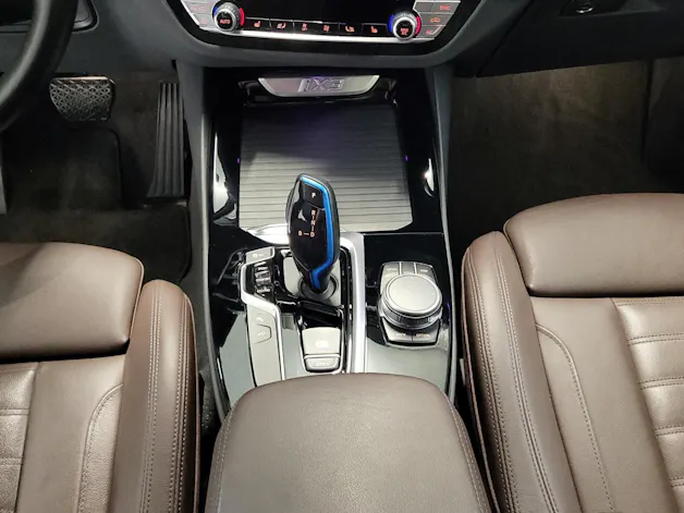 BMW iX3 Impressive