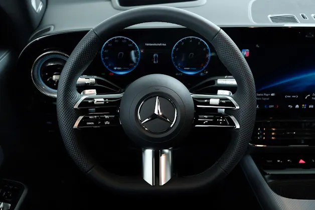 MERCEDES-BENZ GLB-Klasse X248 GLB 220 4matic Me.-Fzg. / Demo