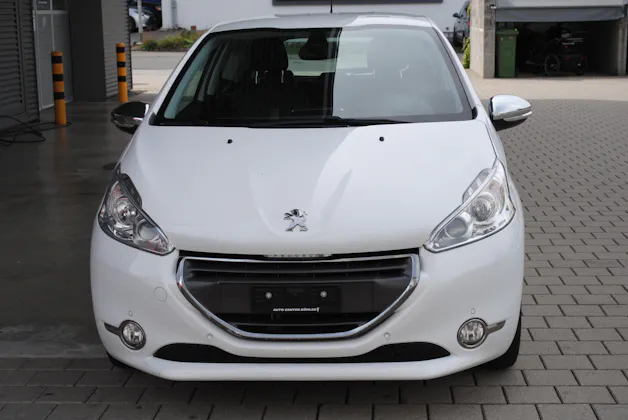 PEUGEOT 208 1.6 VTI XY