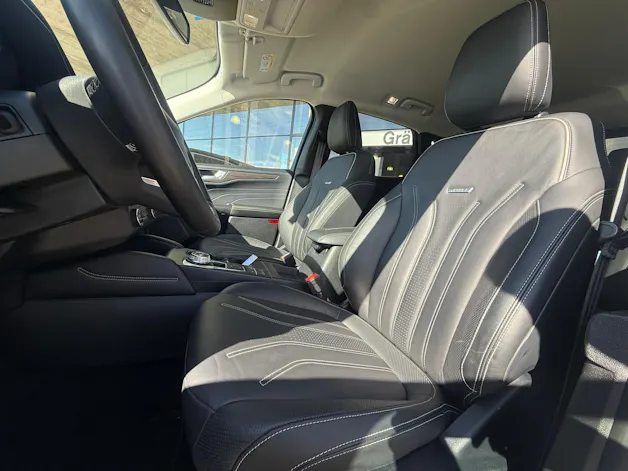FORD Kuga 2.5 FHEV Vignale 4WD