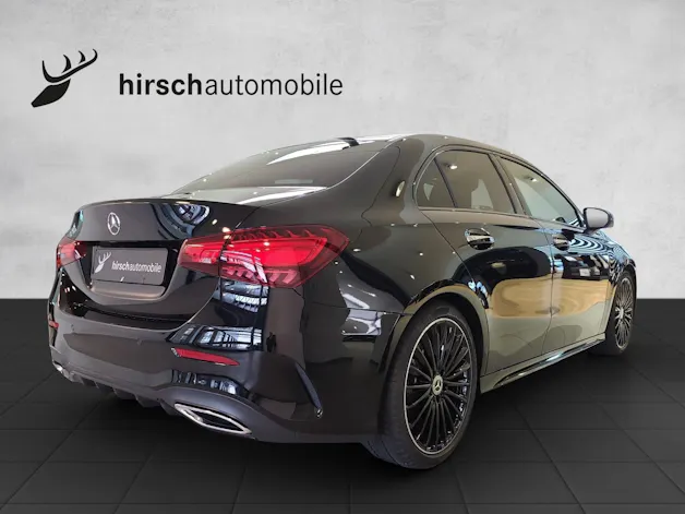 MERCEDES-BENZ A 250 AMG Line 4m Limousine