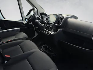PEUGEOT Boxer 2.2 HDI 335 L2H2