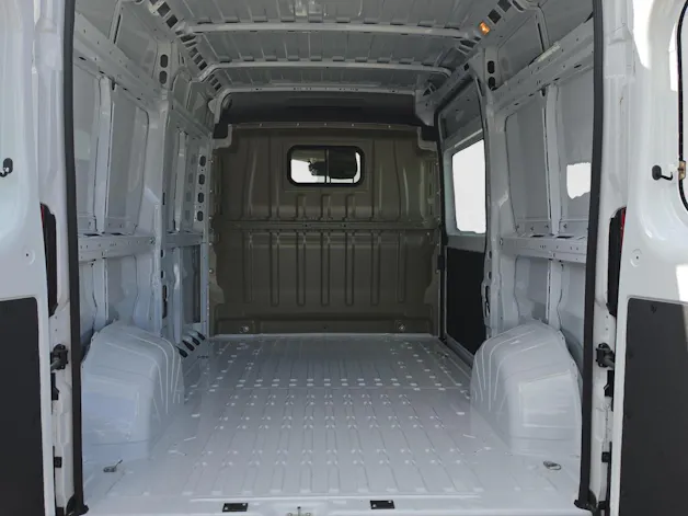 PEUGEOT Boxer 2.2 HDI 335 L2H2