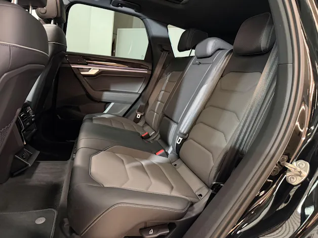 VW Touareg 3.0 TDI R-Line Final Edition Tiptronic